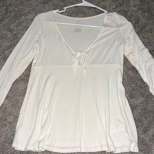 Soft n sexy long sleeve. White XS. v neck